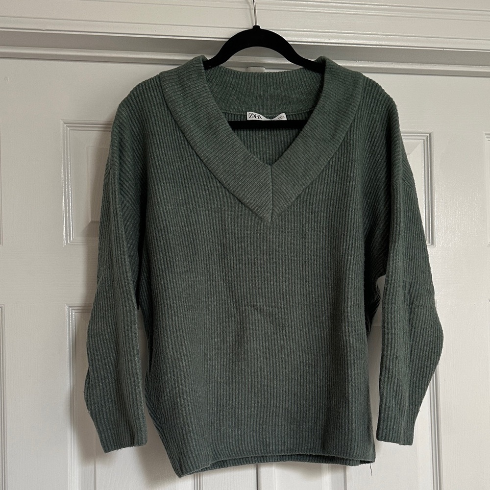 Zara Ribbed V-Neck Sweater in Olive